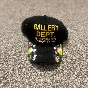 Gallery dept hat